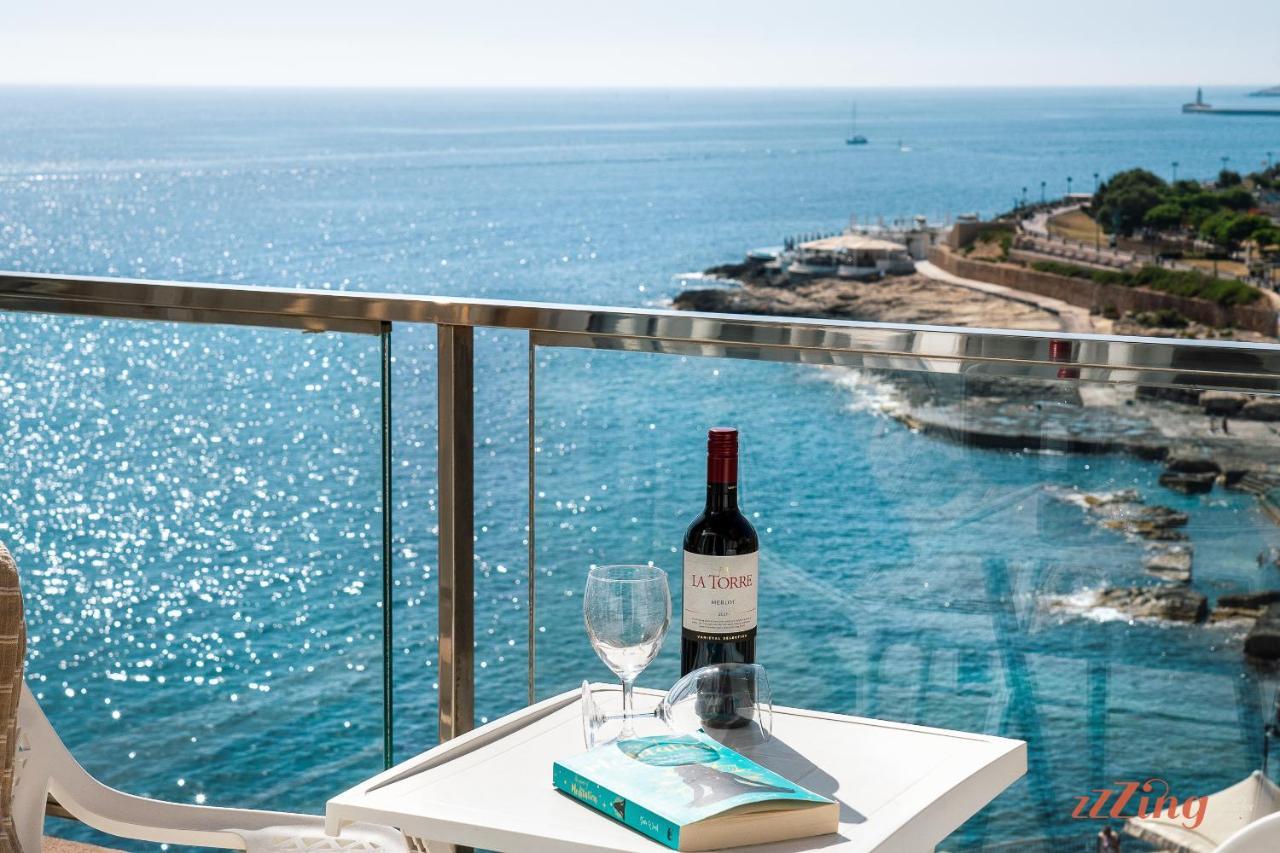 Scenic Seafront Duplex Apartment In Sliema Buitenkant foto