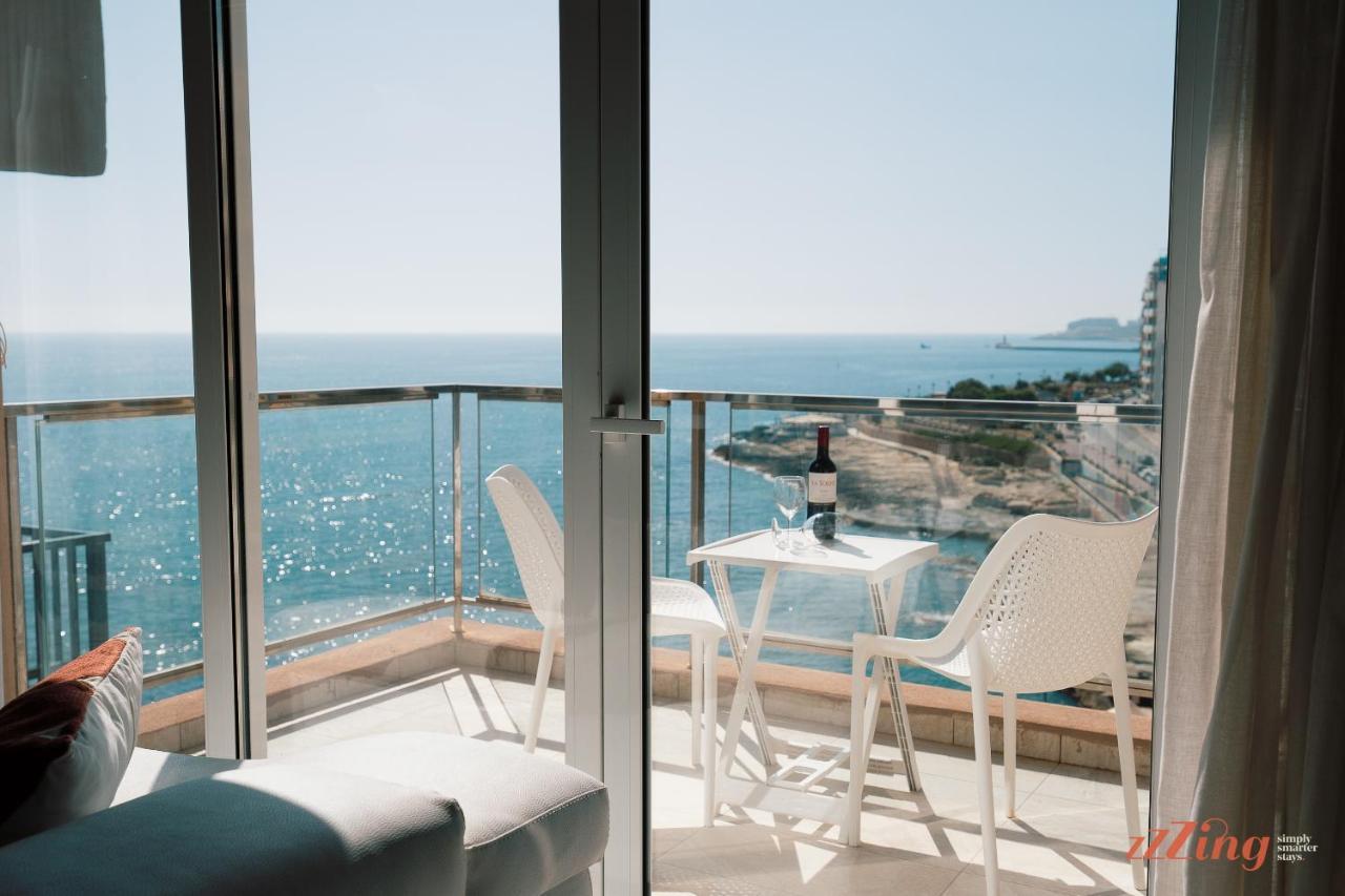 Scenic Seafront Duplex Apartment In Sliema Buitenkant foto