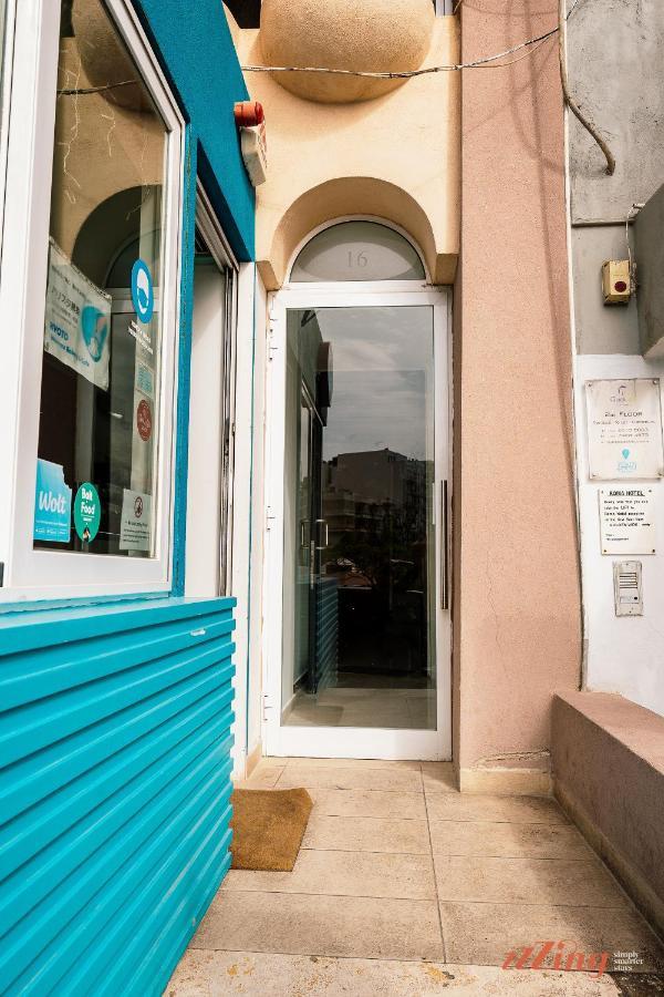 Scenic Seafront Duplex Apartment In Sliema Buitenkant foto